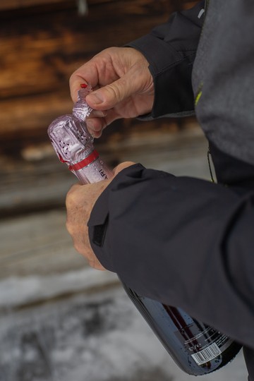 Opening sparkling wine